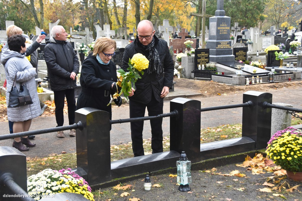 Władze miasta na cmentarzu przy Chopina