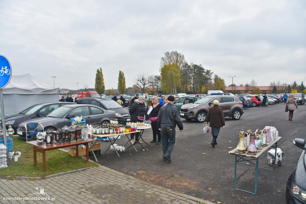 Włocławianie porządkują groby