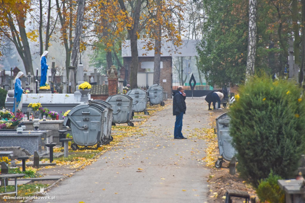 Włocławianie porządkują groby