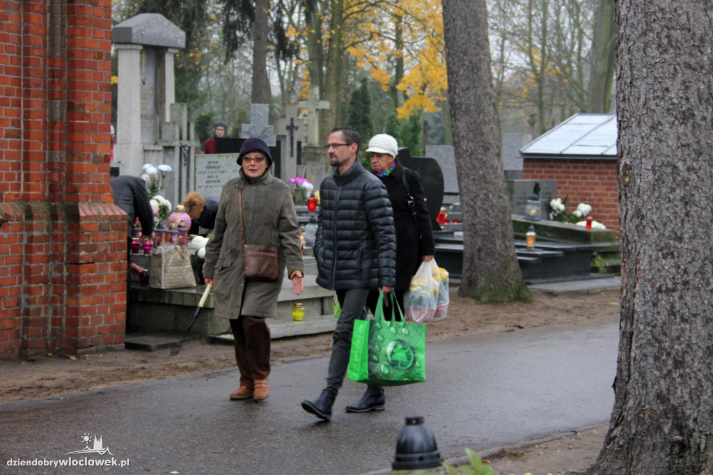 1.11 na Cmentarzu Komunalnym