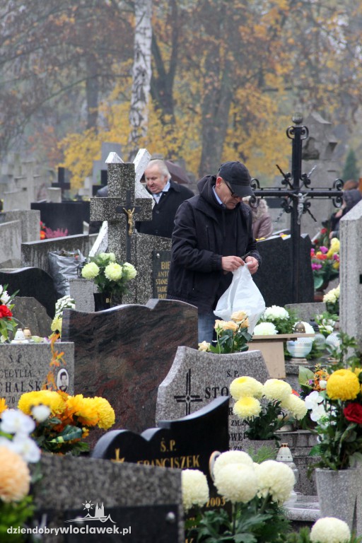 1.11 na Cmentarzu Komunalnym
