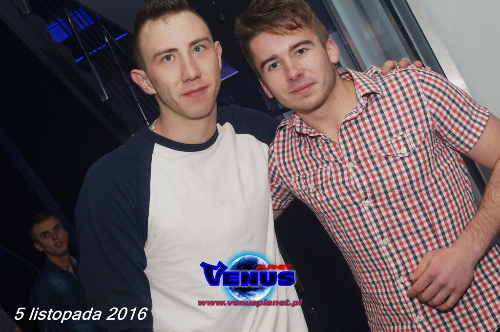 Gorąca noc w klubie Venus