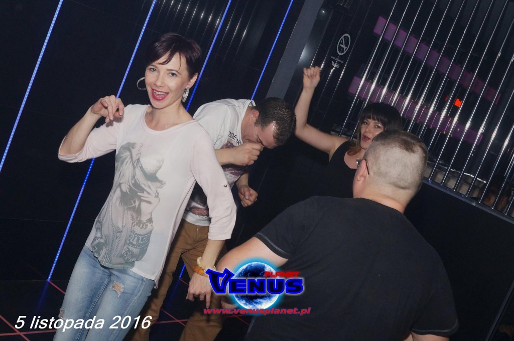 Gorąca noc w klubie Venus