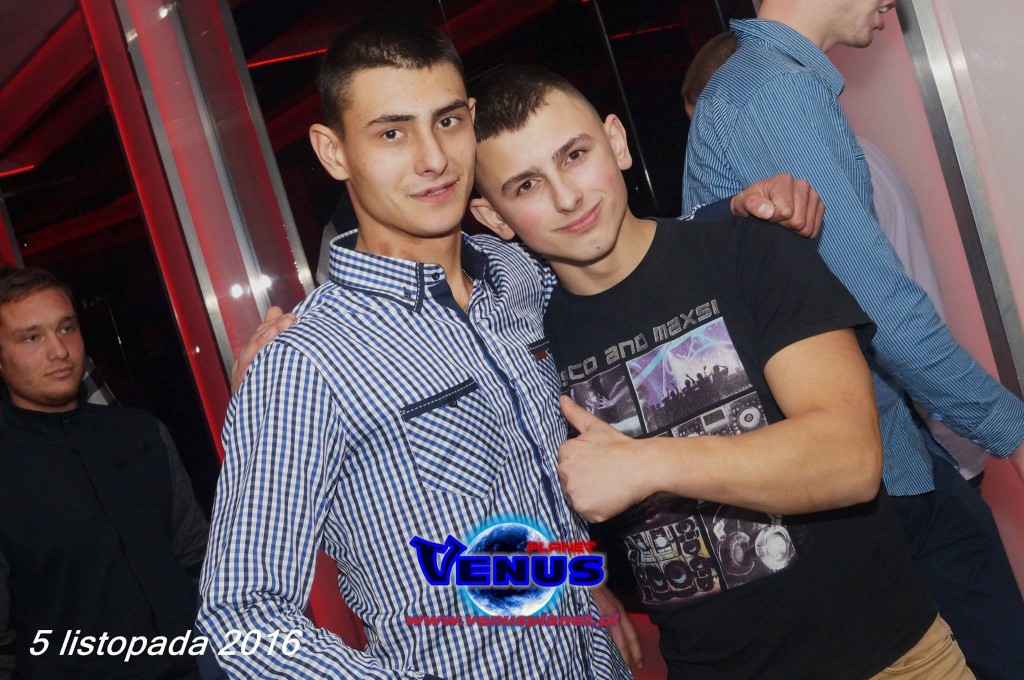 Gorąca noc w klubie Venus