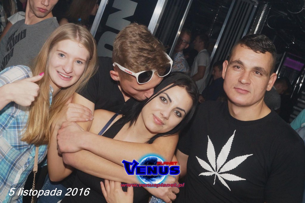 Gorąca noc w klubie Venus