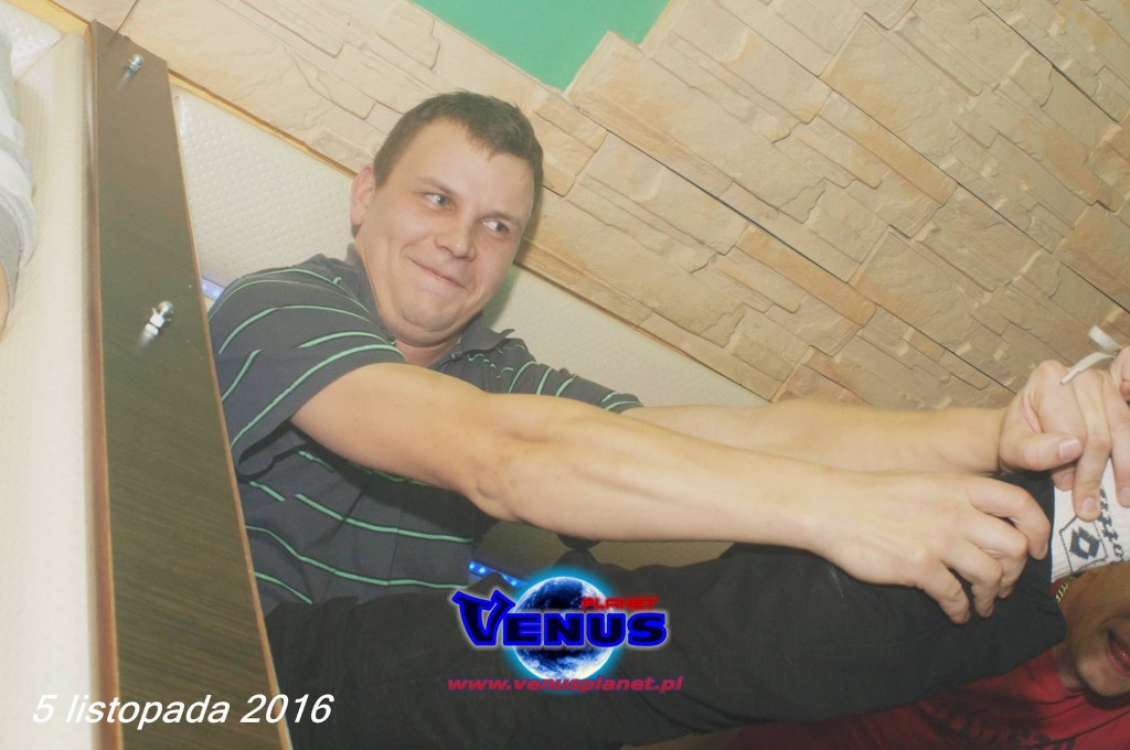 Gorąca noc w klubie Venus