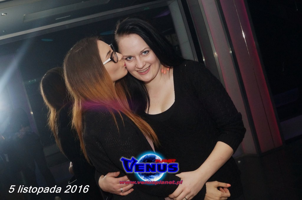 Gorąca noc w klubie Venus