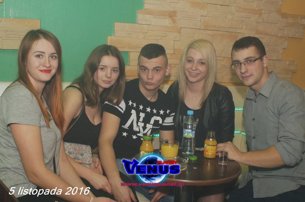 Gorąca noc w klubie Venus