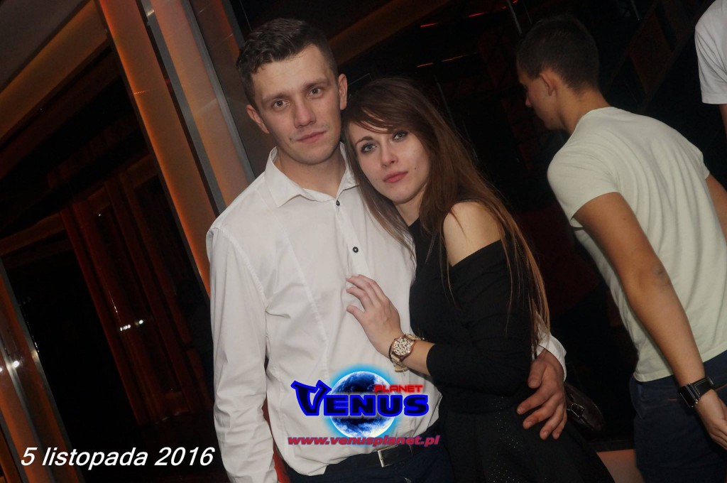 Gorąca noc w klubie Venus