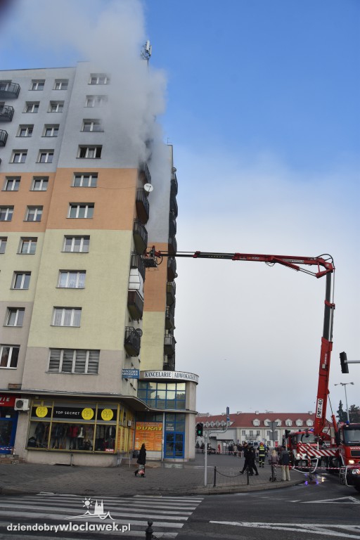 Pożar w wieżowcu na pl. Wolności