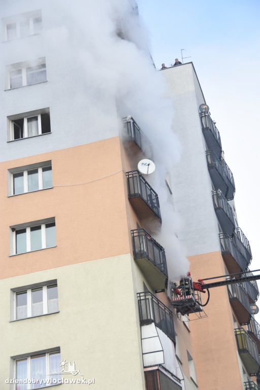 Pożar w wieżowcu na pl. Wolności