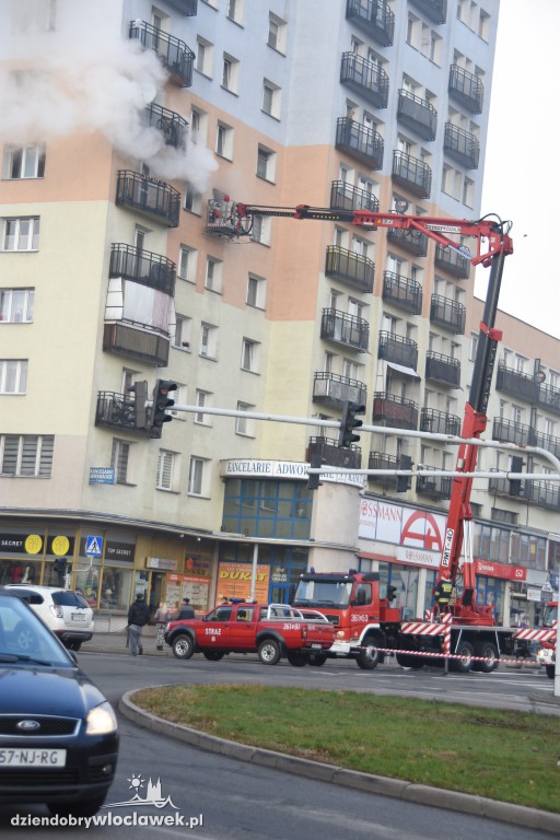 Pożar w wieżowcu na pl. Wolności