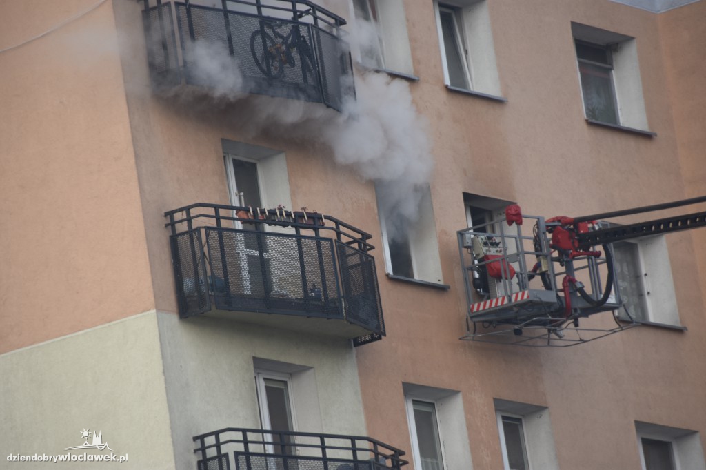 Pożar w wieżowcu na pl. Wolności