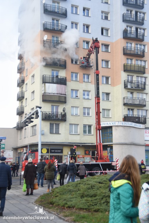 Pożar w wieżowcu na pl. Wolności