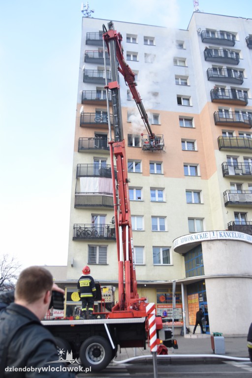 Pożar w wieżowcu na pl. Wolności