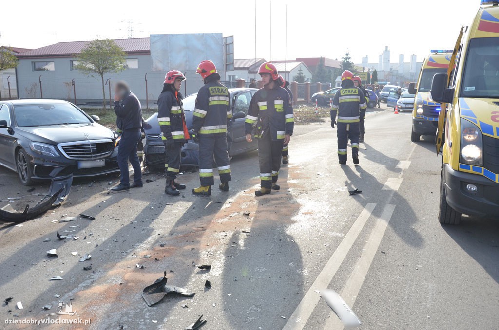 Wypadek z udziałem 3 aut na ul. Zielnej
