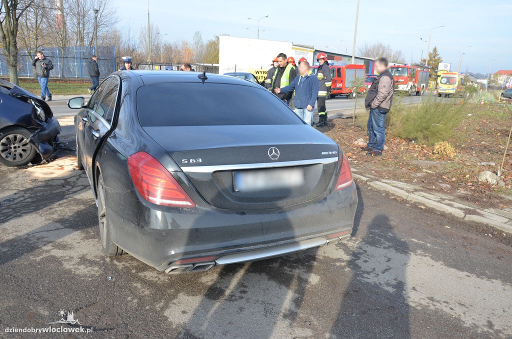 Wypadek z udziałem 3 aut na ul. Zielnej