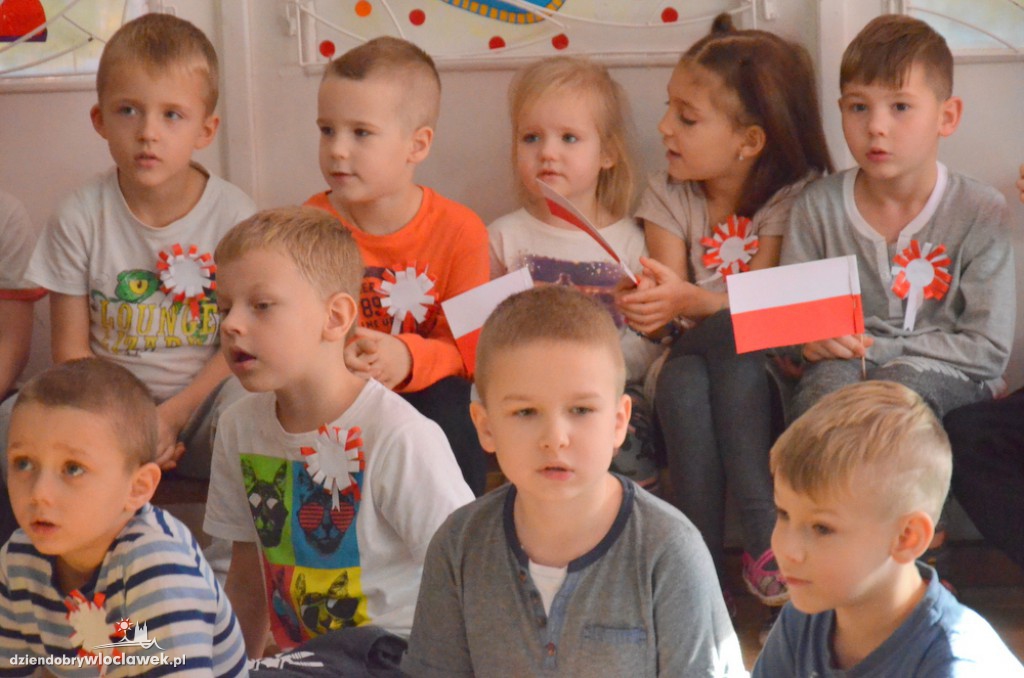 Przedszkolaki z Uroczej na 11 listopada