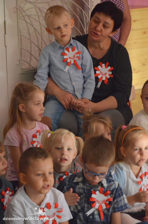 Przedszkolaki z Uroczej na 11 listopada