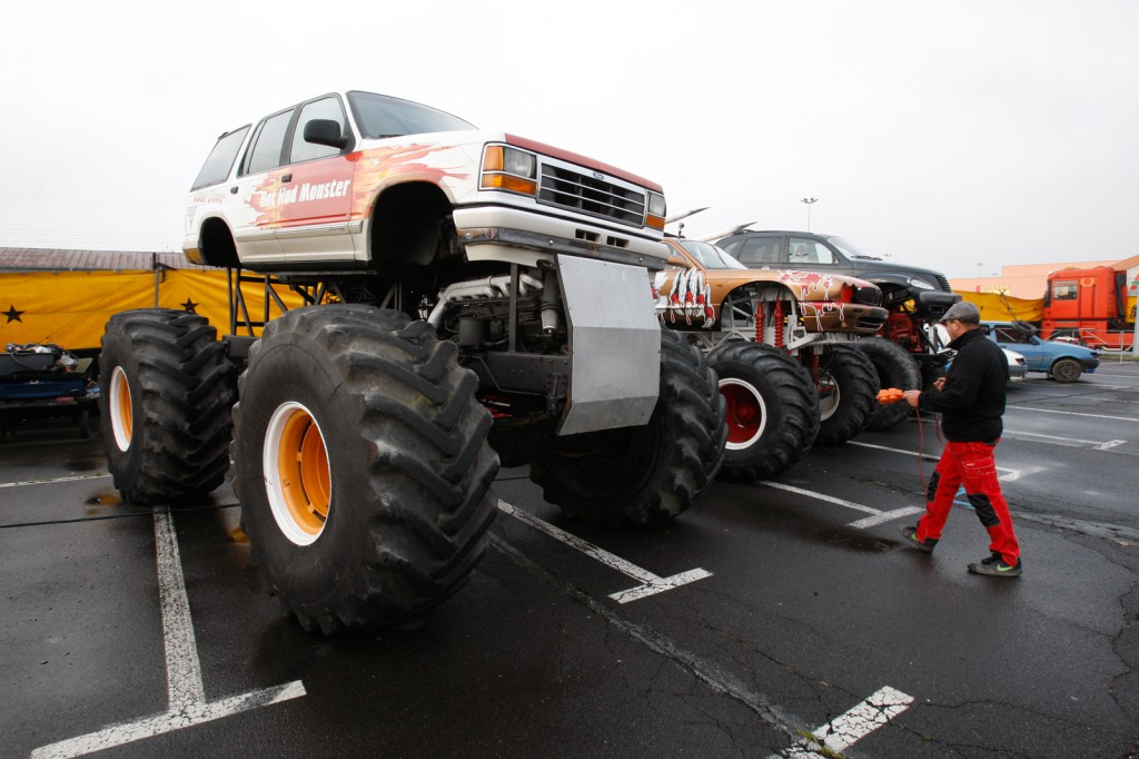 American Monster Track Motor Show