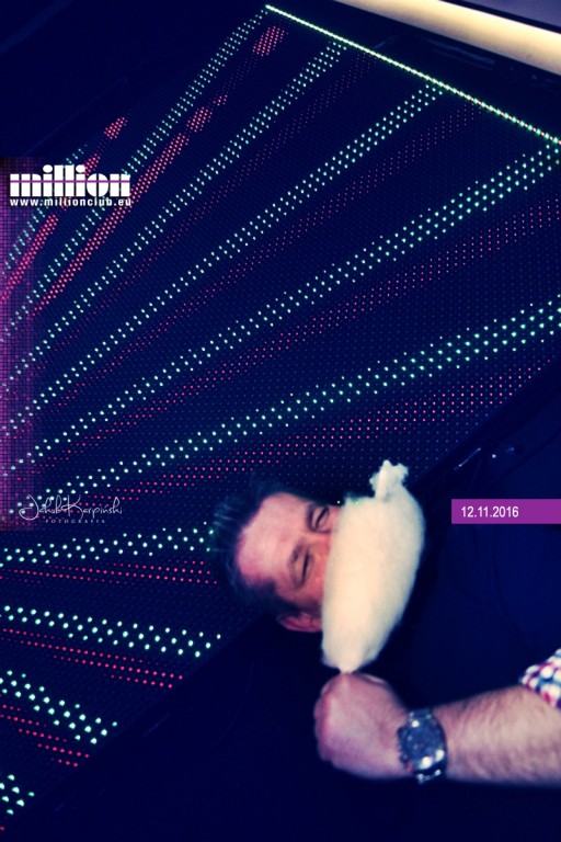 Sobotnia impreza w klubie Million