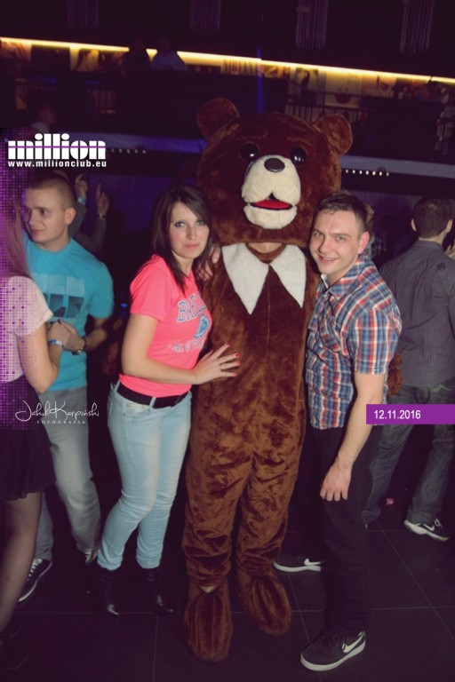Sobotnia impreza w klubie Million