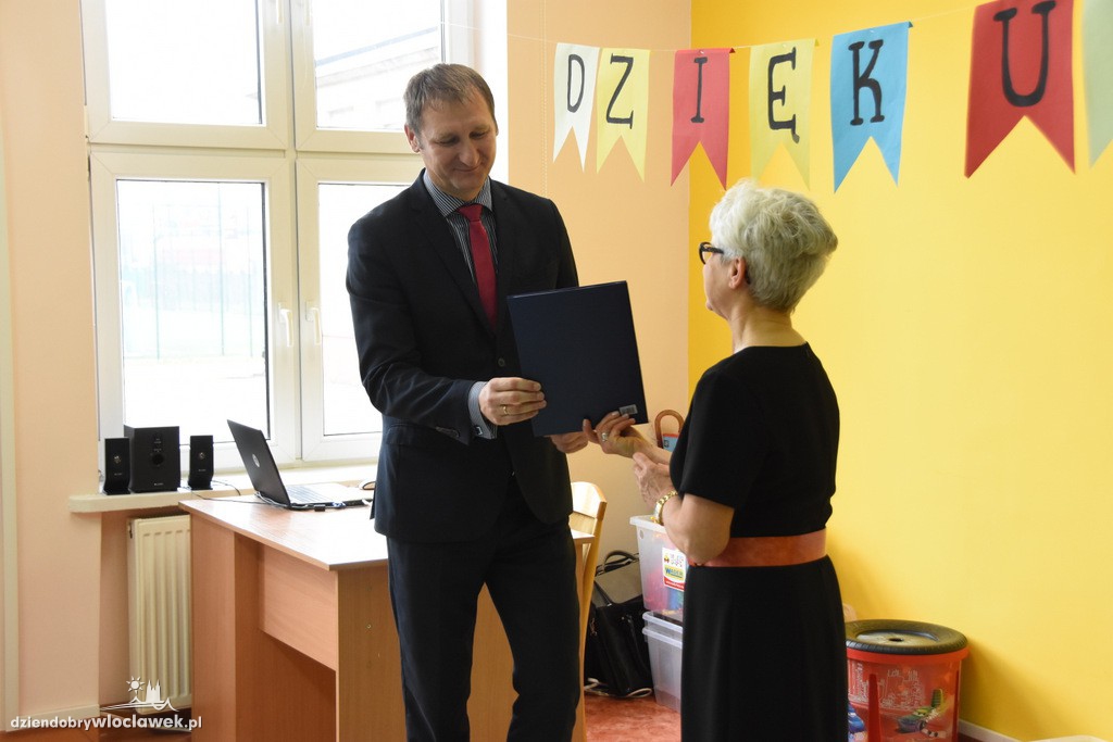 Przekazanie zabawek w ZS nr 11