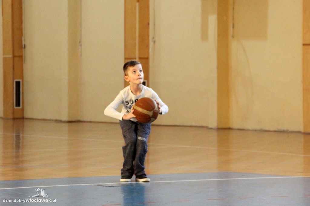 III kolejka WLKA w hali ZS4