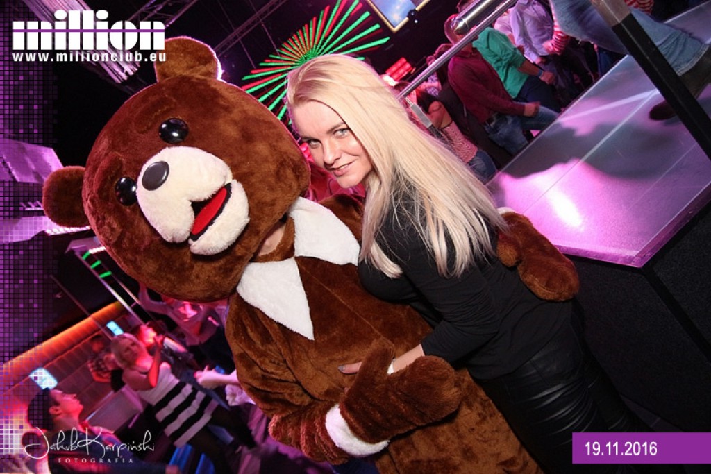 Sobotnia impreza w klubie Million