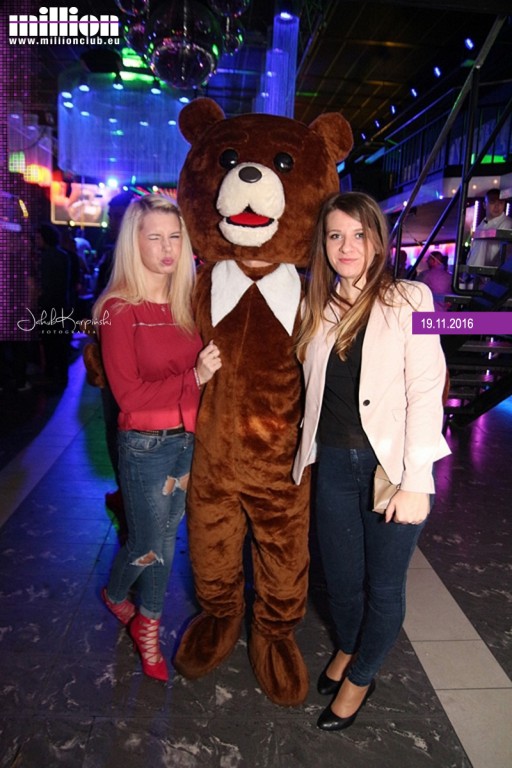 Sobotnia impreza w klubie Million