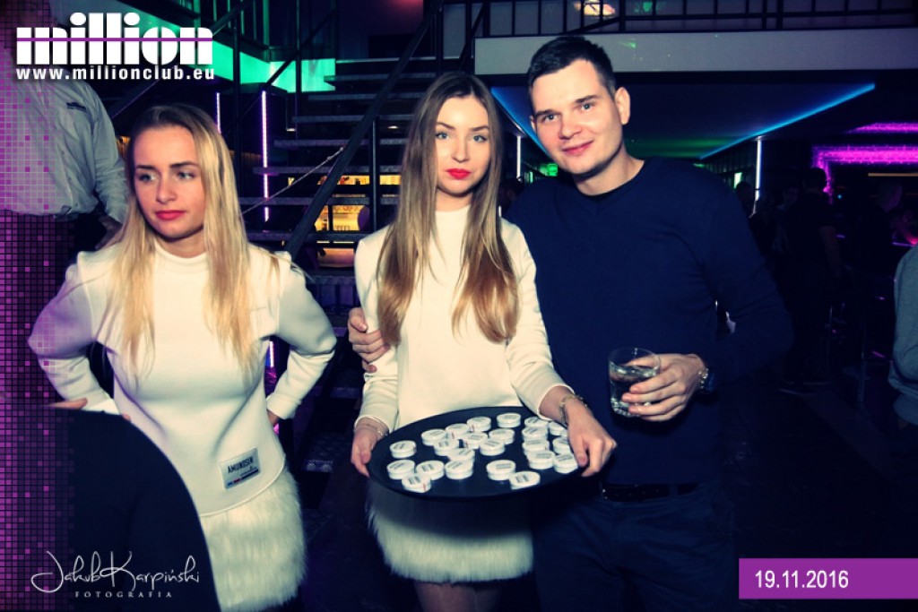 Sobotnia impreza w klubie Million
