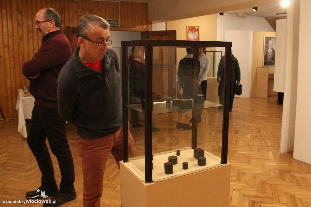 Falerystyka jako świadek historii
