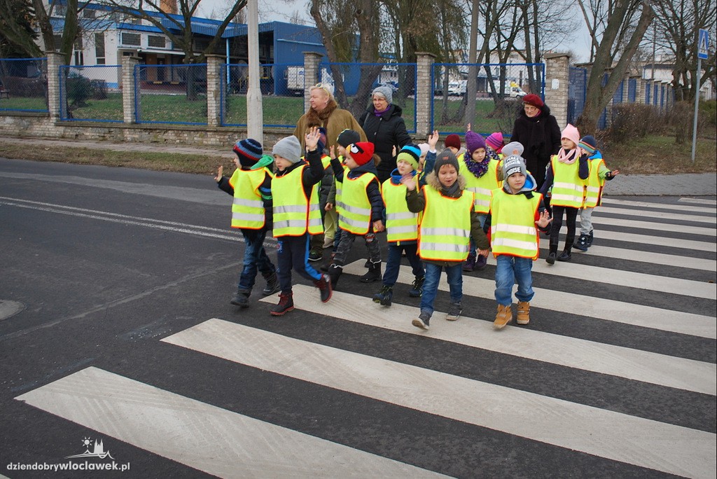 Dzieci z SP 23 u strażaków