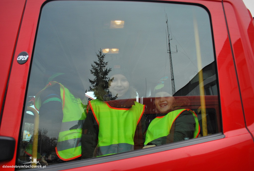 Dzieci z SP 23 u strażaków