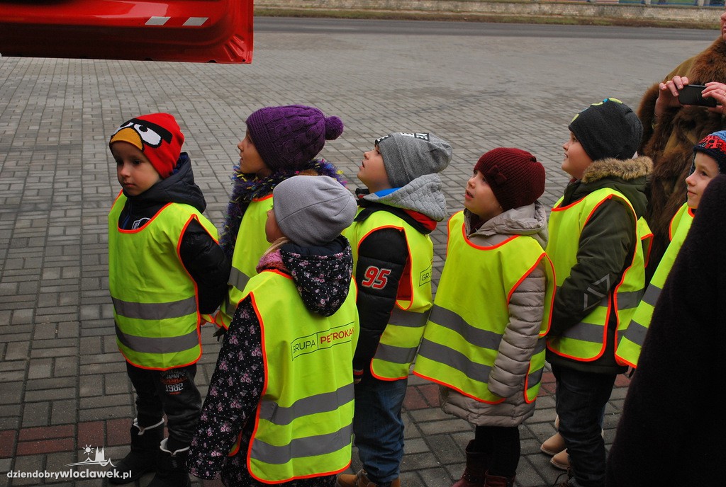 Dzieci z SP 23 u strażaków