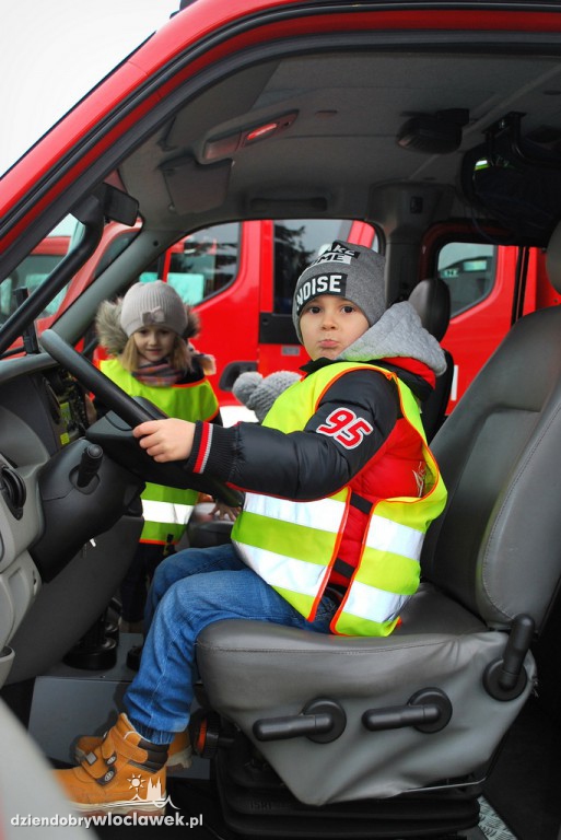 Dzieci z SP 23 u strażaków