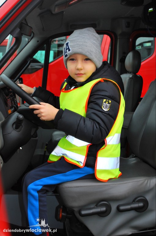 Dzieci z SP 23 u strażaków