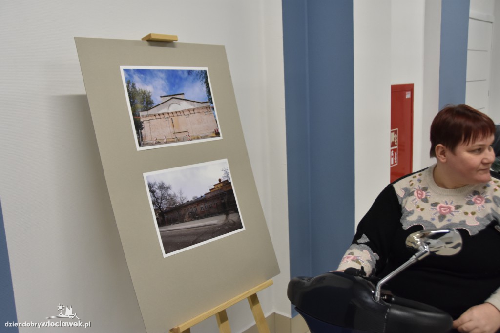 Tłum oficjeli na otwarciu ZAZ