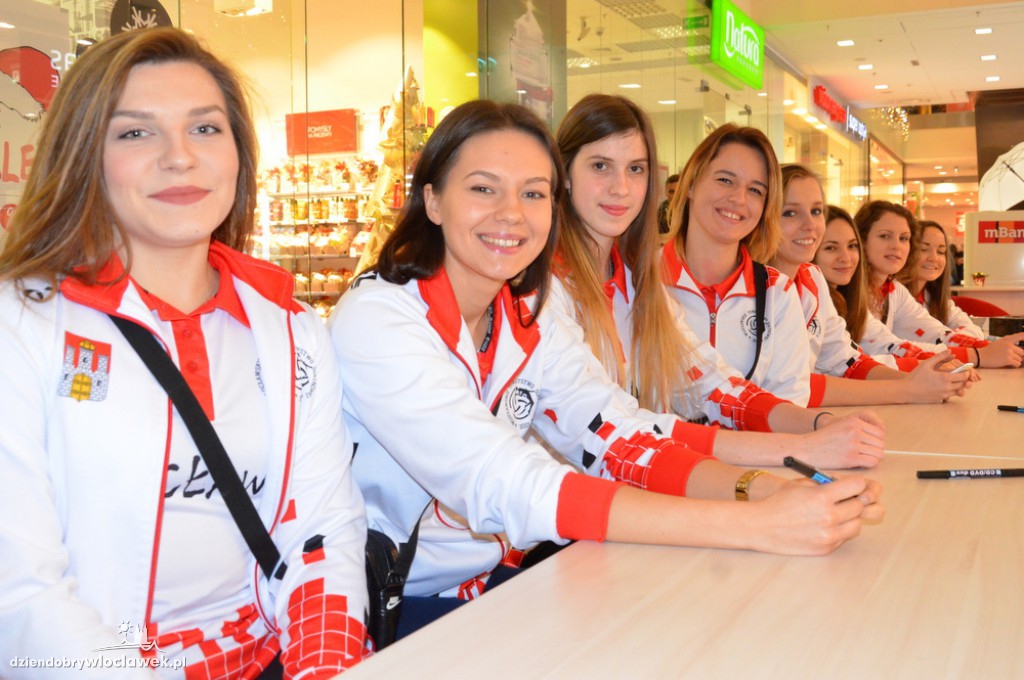 Co siatkarki robiły we Wzorcowni?