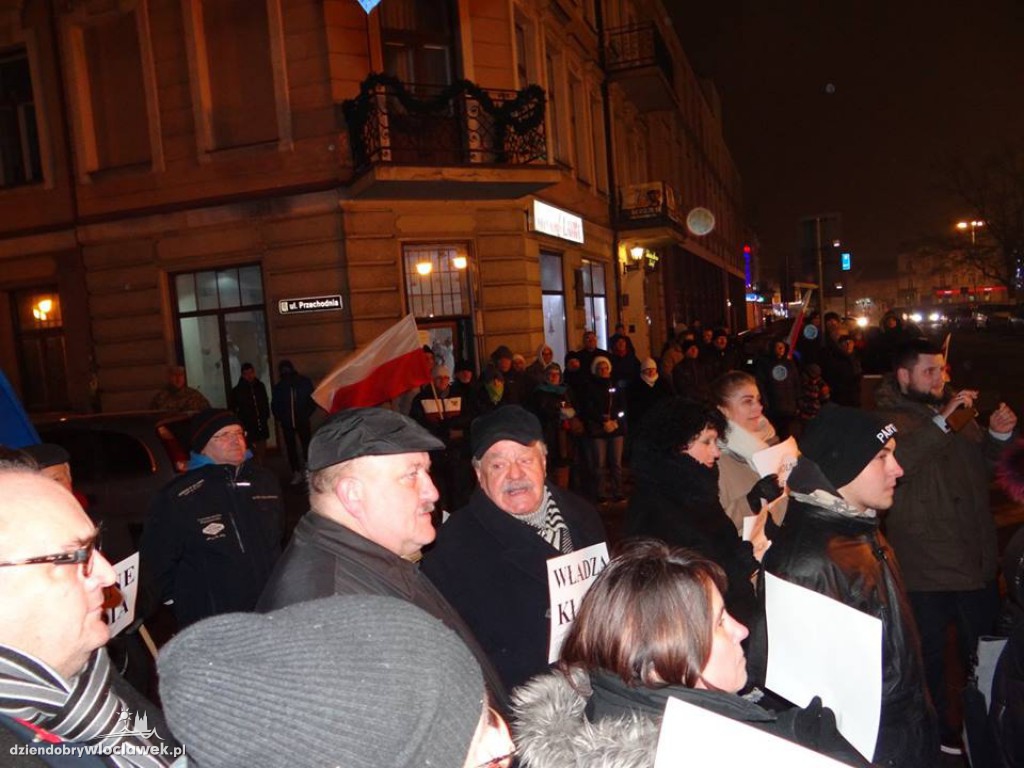 Sobotni protest pod biurem PiS