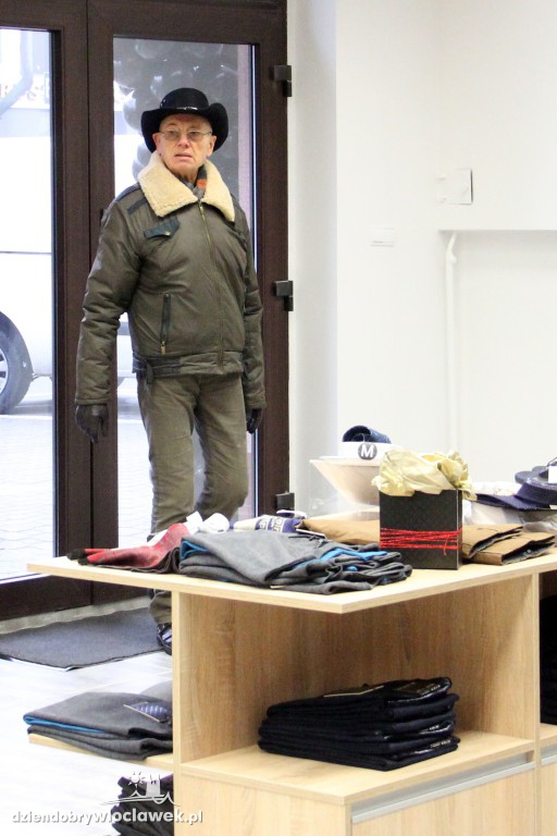 Otwarcie salonu Dastan