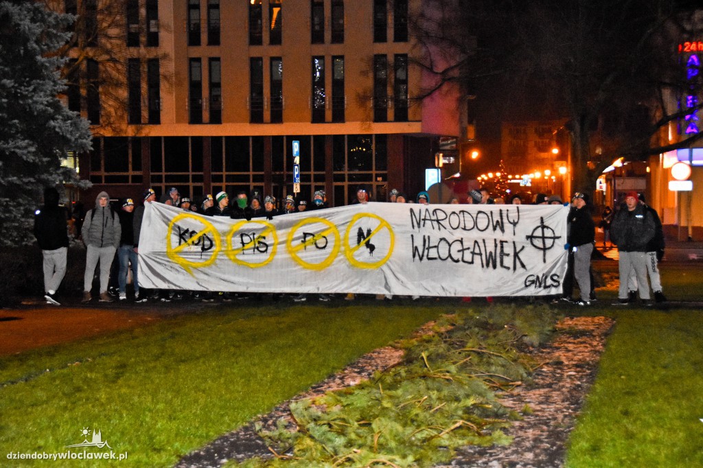 Kontrmanifestacja na wiecu KOD