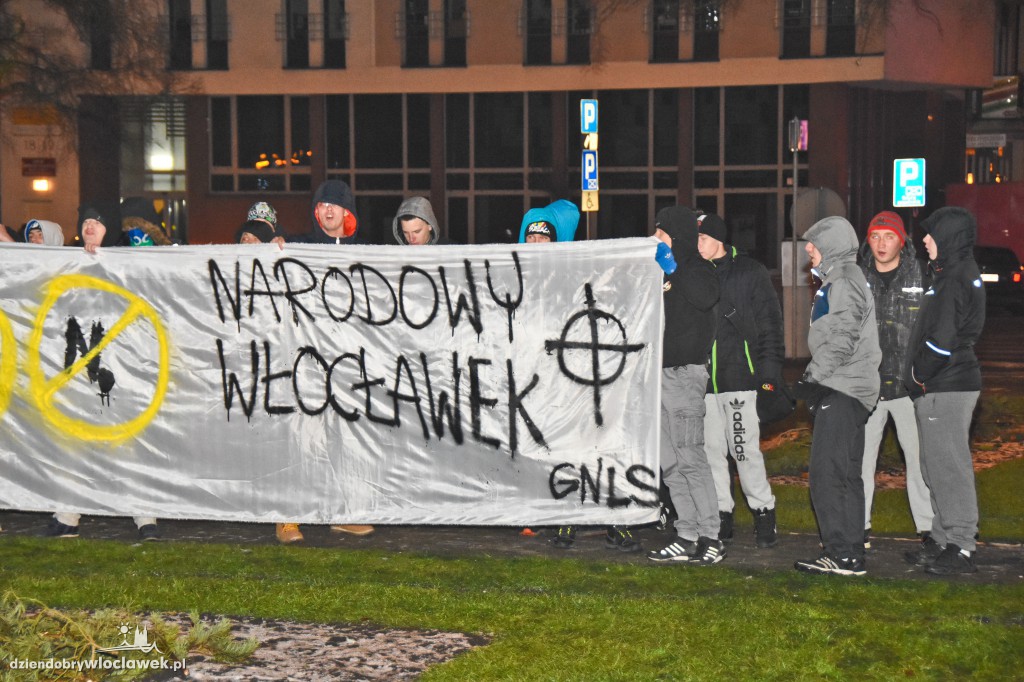 Kontrmanifestacja na wiecu KOD