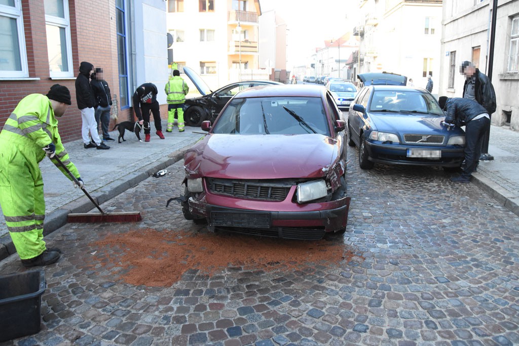 Kolizja u zbiegu Łęgskiej i Towarowej