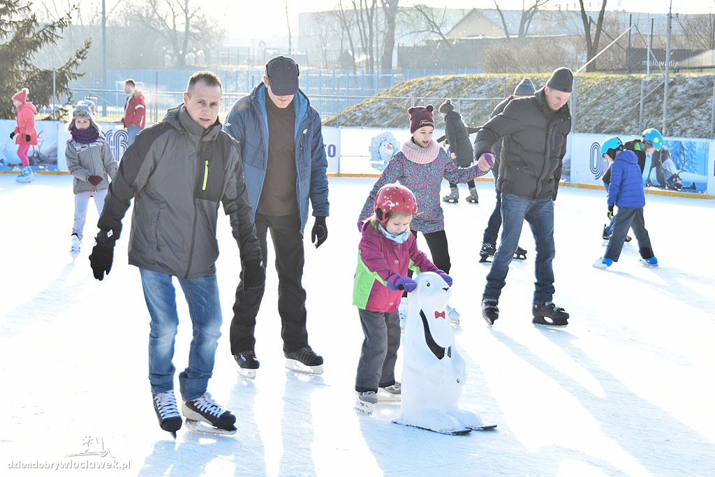 Sobota na lodowisku przy Chopina