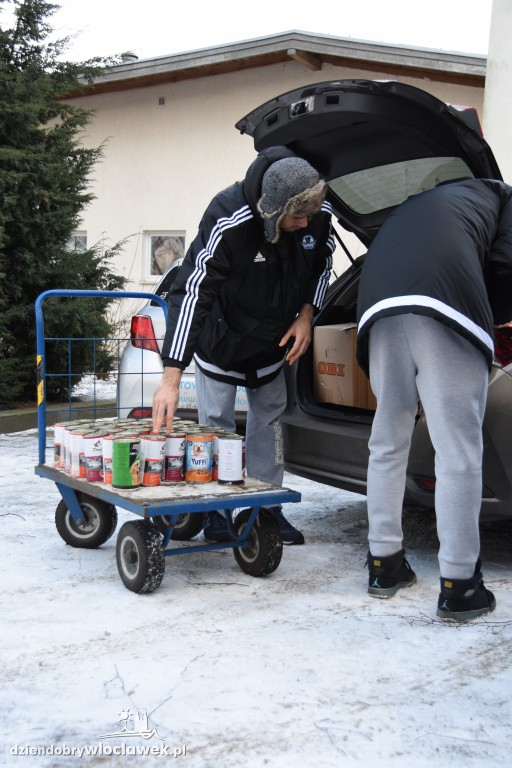 Koszykarze z wizytą w schronisku