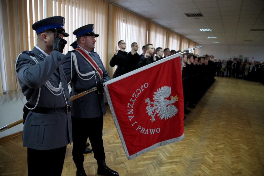 Ślubowanie nowych policjantów