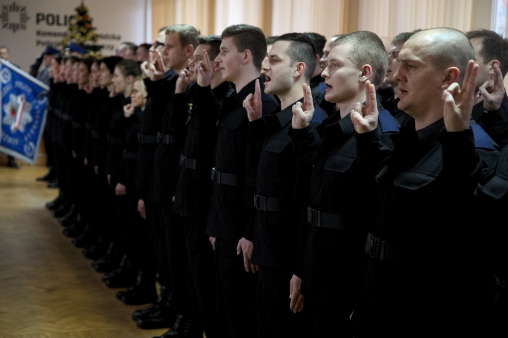 Ślubowanie nowych policjantów