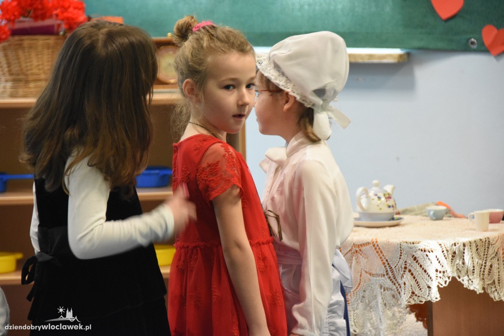 Przedstawienie w Przedszkolu PWSZ
