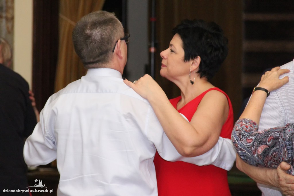 Dancing w Pałacu Bursztynowym